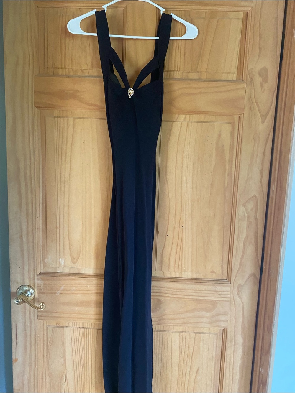 Elegant Black Strappy Evening Dress with Gold Accent